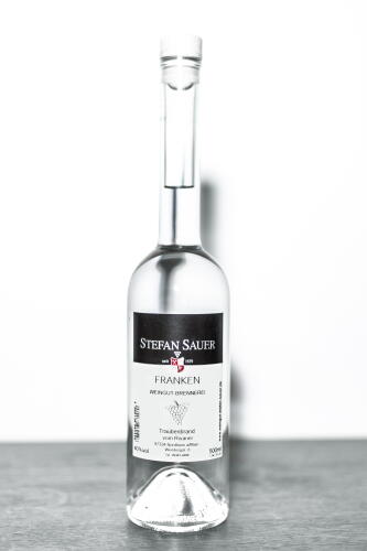 Traubenbrand vom Rivaner