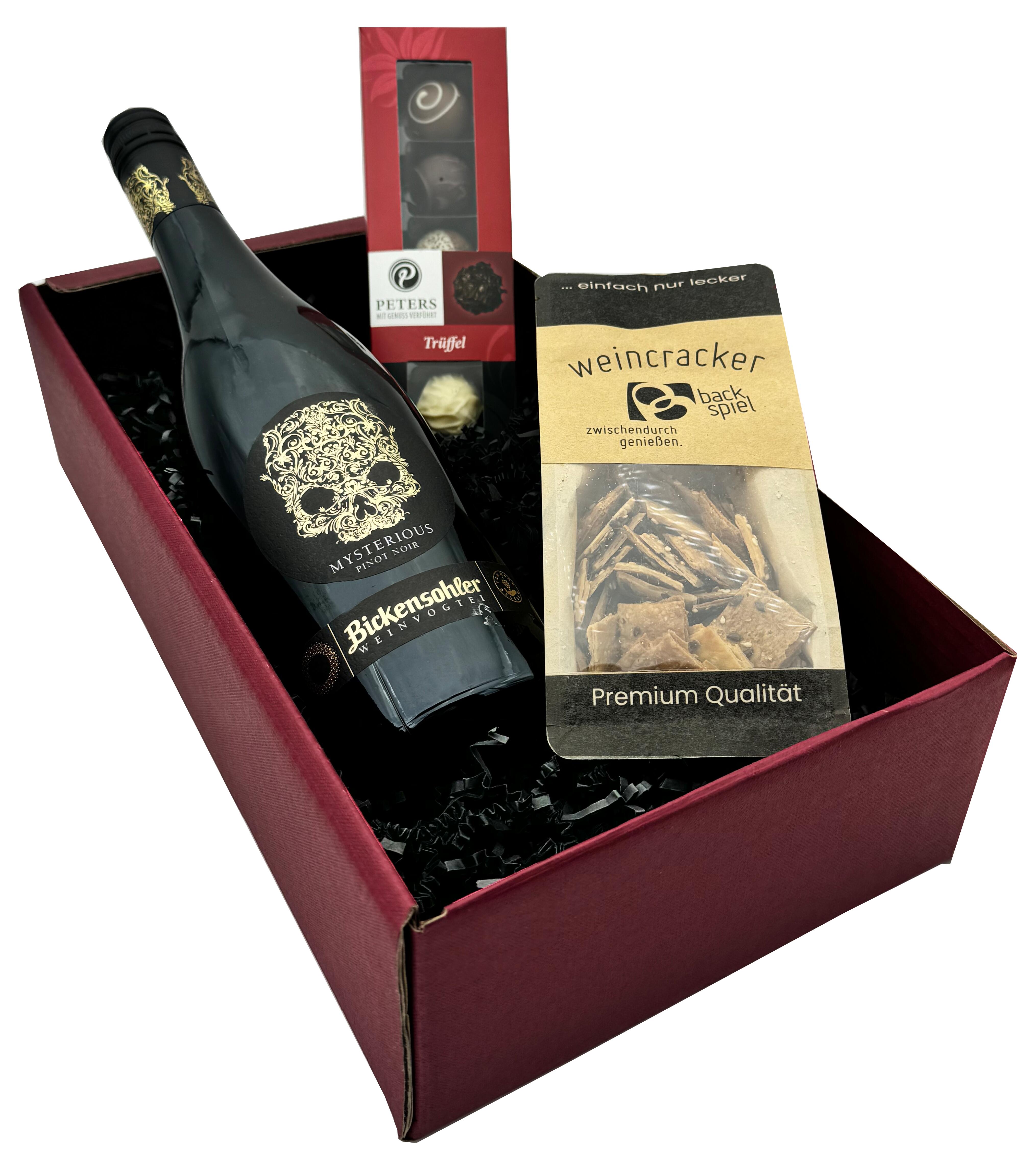 Weinpräsent mit hochwertigem badischem Pinot Noir, Weincrackern und Trüffelpralinen