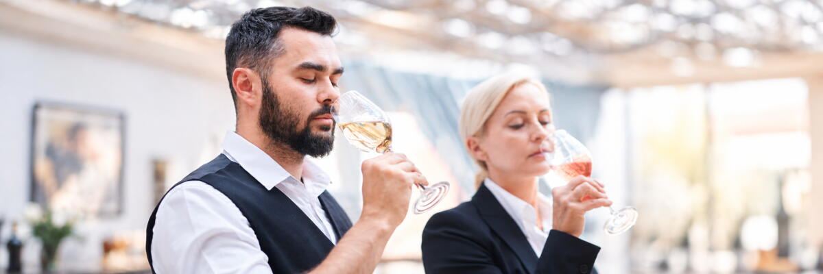 Fruchtfliege im Glas – warum riecht mein Wein plötzlich anders?